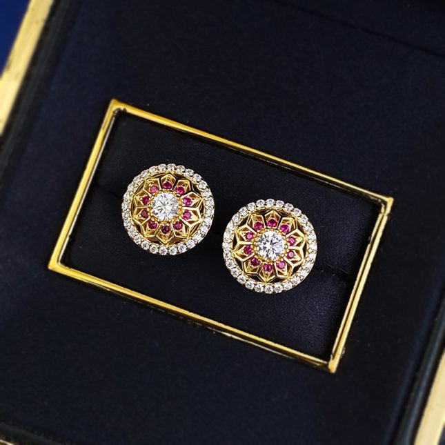 Elegant Women's S925 Silver Gold-Plated Golden Earrings – Timeless Chic Accessory - Image 4